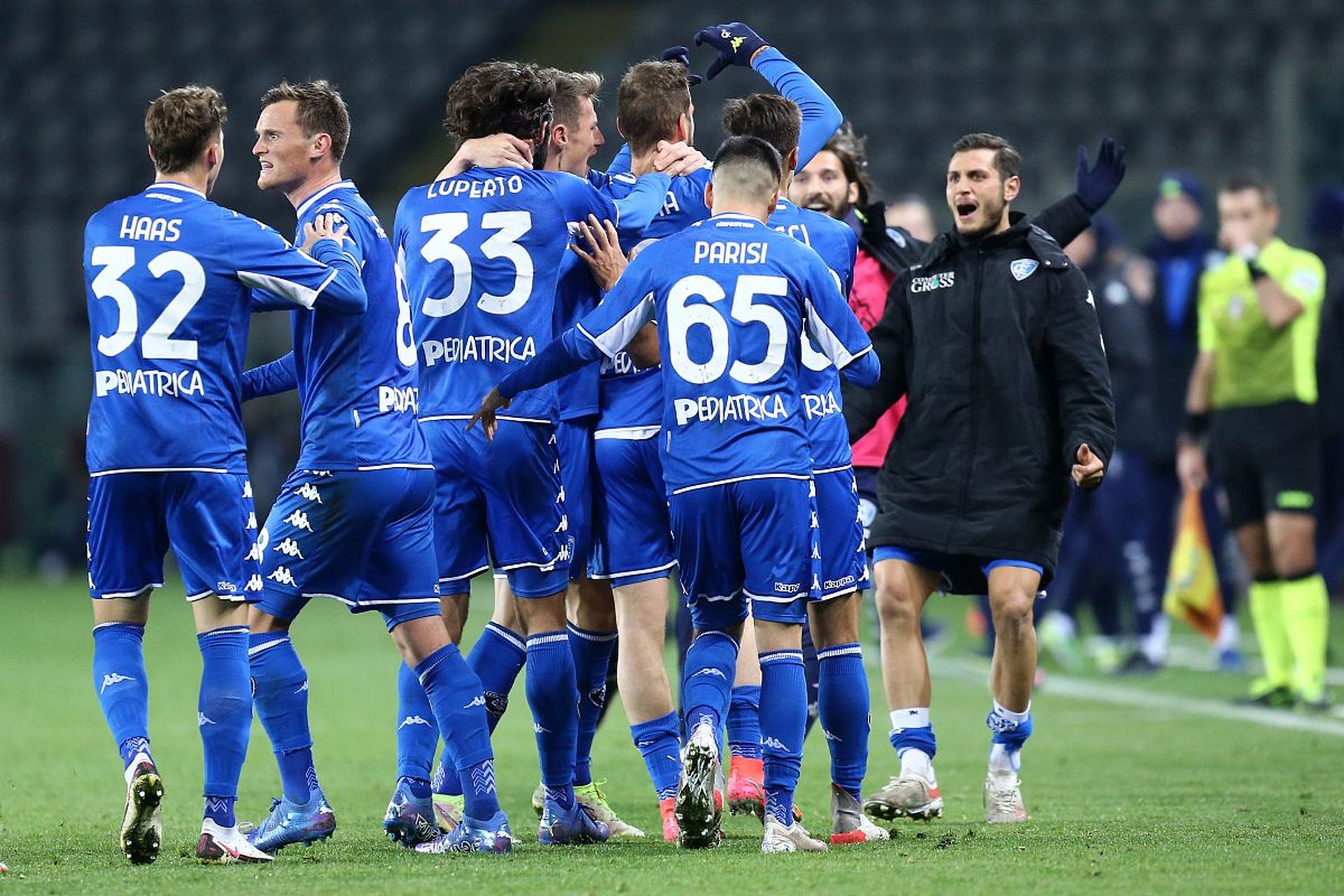 教练组之间 教练组之间